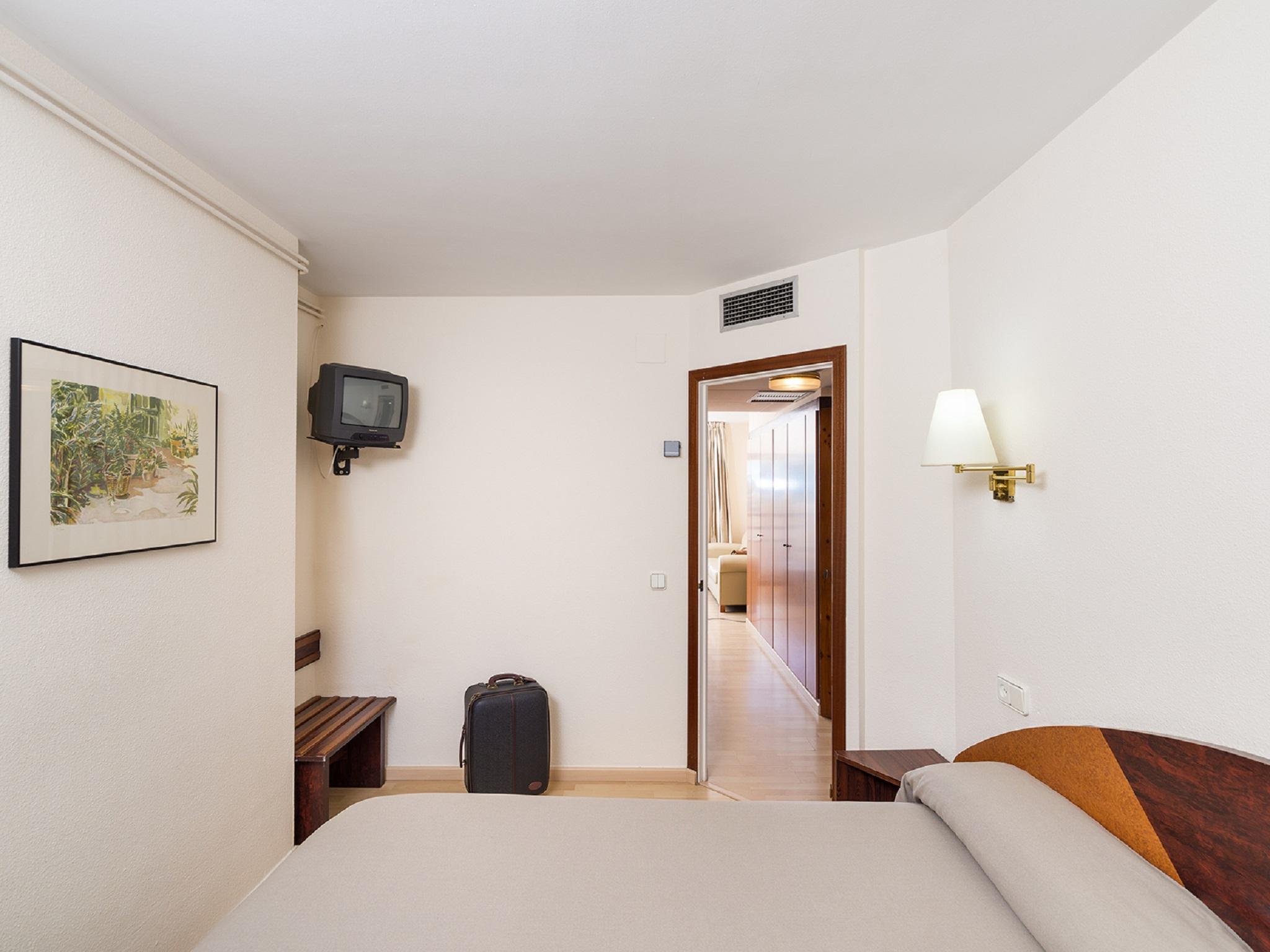 Gem Wellness & 3*